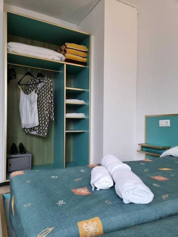 Apartments Lloret Sun 료렛 드 마르 스페인